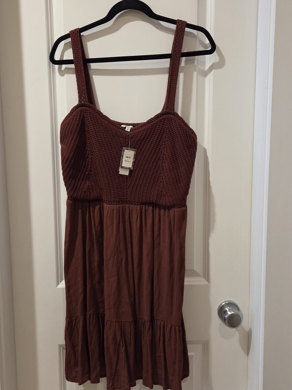 Reitmans Textured Knit-Bodice Midi Dress in Burgundy